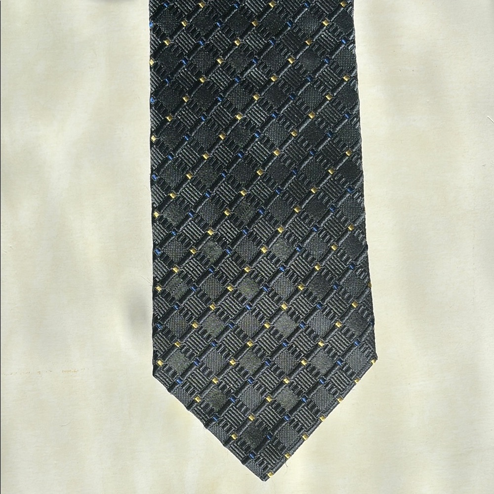Boggi Elegant Grey Men's Tie. 100% silk. Made in Italy